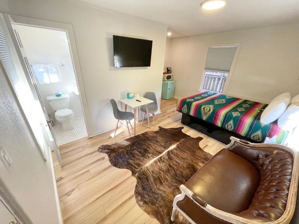 Queen Suite interior